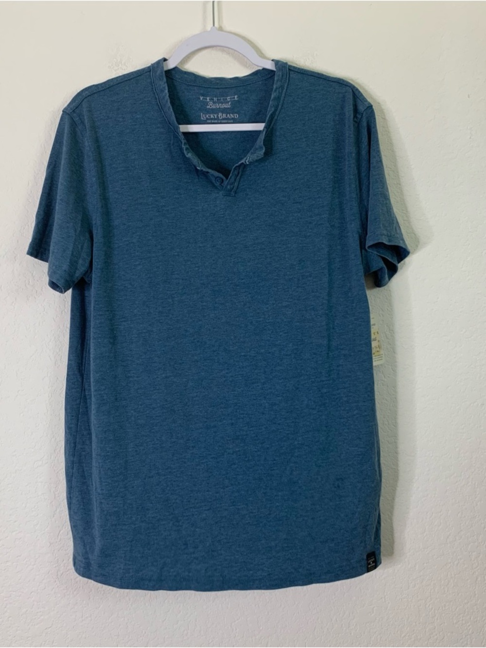 Lucky brand Mens blue Venice burn out short sleeve Henley shirt M NWT